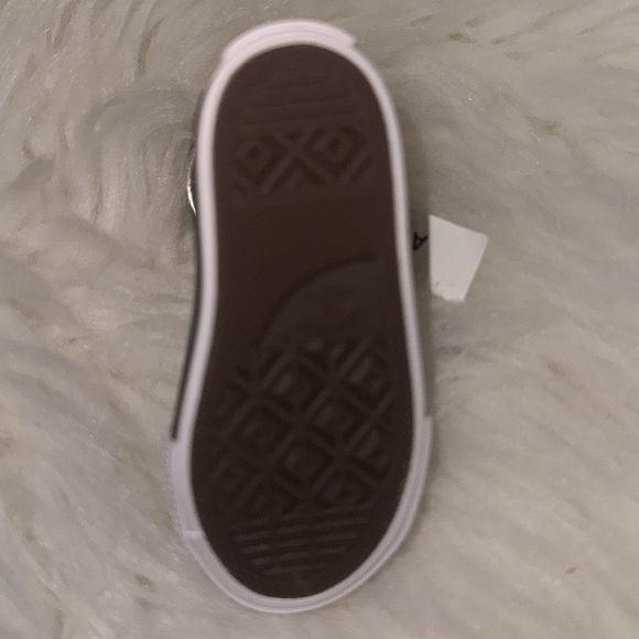 CONVERSE Chuck Taylor All Star Keychain Brown NWT - Picture 8 of 9